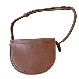 Abbot vegan leather belt bag in Chili